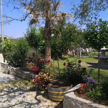 A4 Cozy Apartment W Big Garden Balcony & Grill * Rogoznica (Sibenik-Knin)